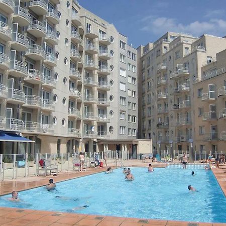 Appartement Met Zeezicht En Verwarmd Zwembad Ostende Extérieur photo