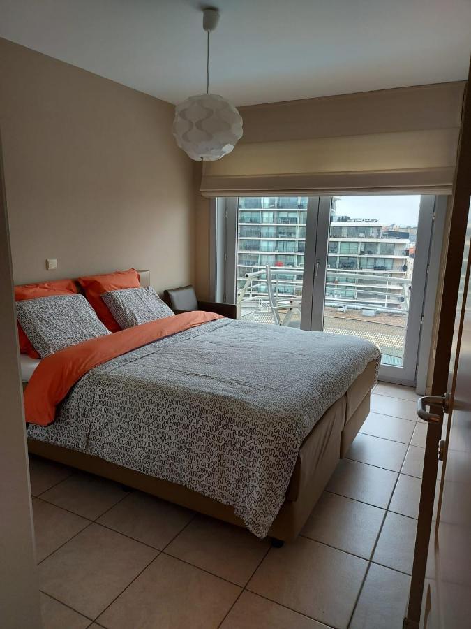 Appartement Met Zeezicht En Verwarmd Zwembad Ostende Extérieur photo