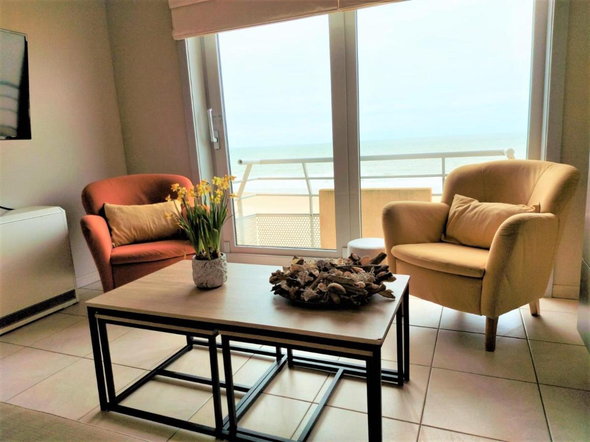 Appartement Met Zeezicht En Verwarmd Zwembad Ostende Extérieur photo