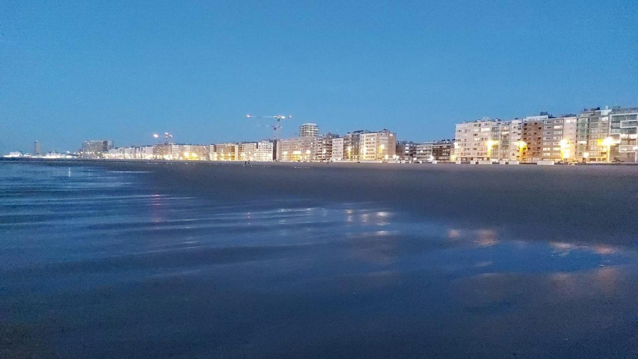 Appartement Met Zeezicht En Verwarmd Zwembad Ostende Extérieur photo
