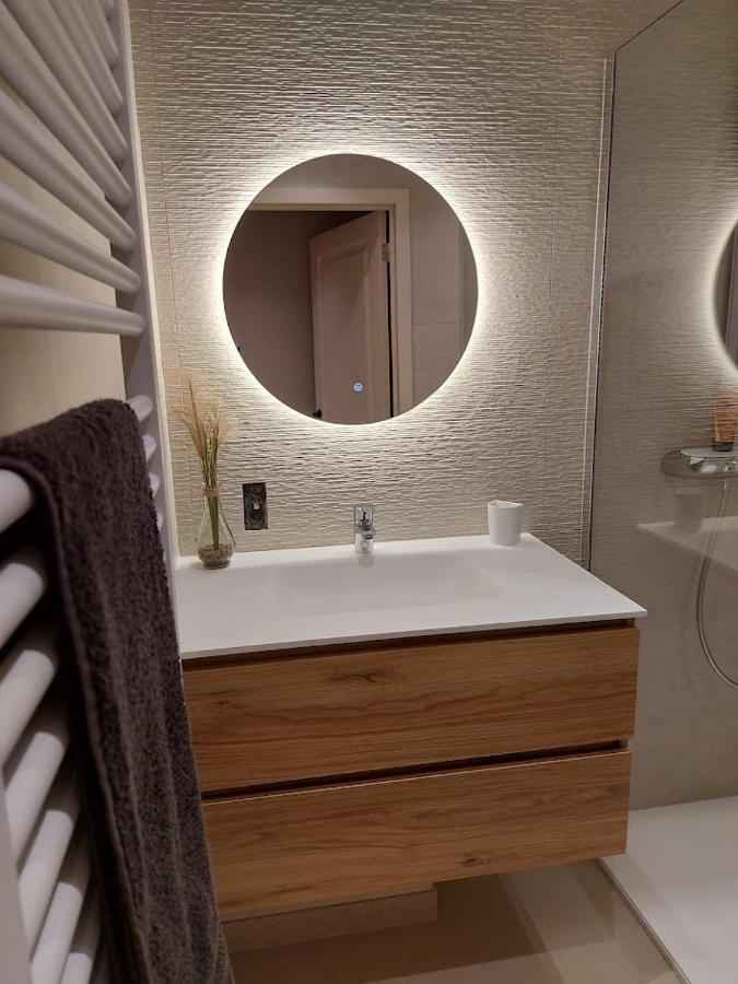 Appartement Met Zeezicht En Verwarmd Zwembad Ostende Extérieur photo