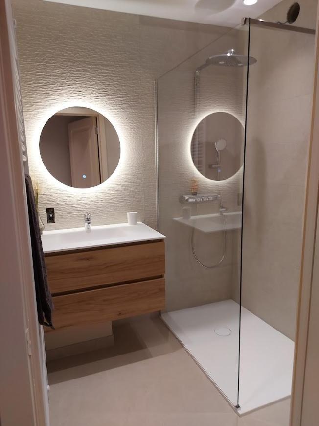 Appartement Met Zeezicht En Verwarmd Zwembad Ostende Extérieur photo